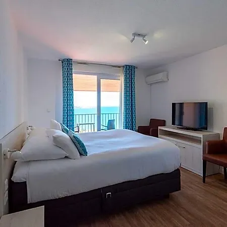Cote Thalasso & Marin מלון 4*